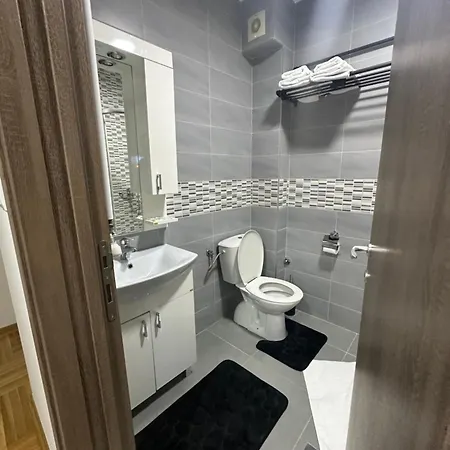 Port 4 * Beograd